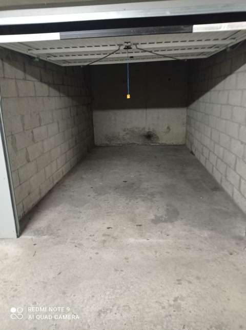 Box de 13m² en sous-sol sécurisé à Valence
