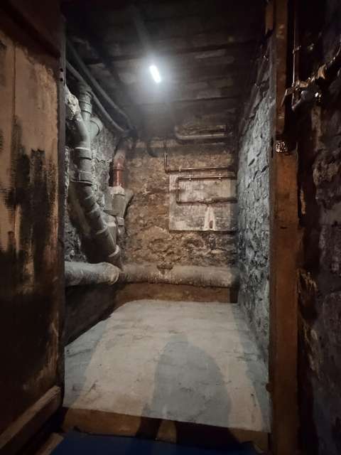 CAVE PARIS 7 - Rue de l'université -