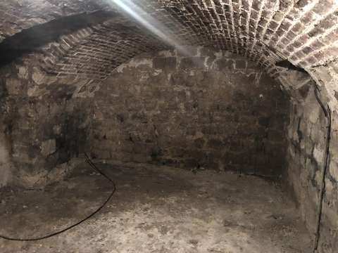 Grande cave de 8m2 saine et sécurisée (Lévis,