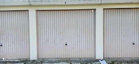 Location box de stockage/garage 14m2 sur Roussillon