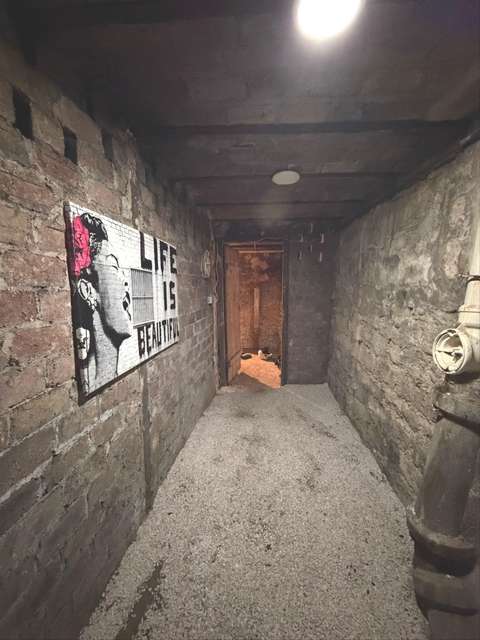 Cave très saine avec lampe