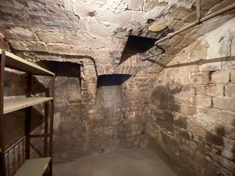 Cave Saine 8,3m2 à louer