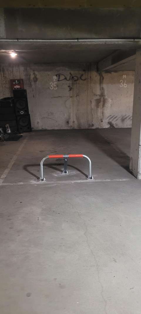 Place de stationnement à louer