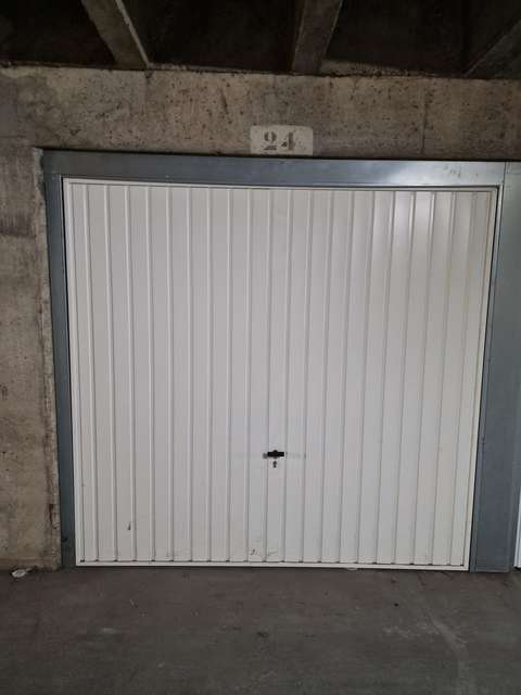 Garage privé de 12m² / Dourdan