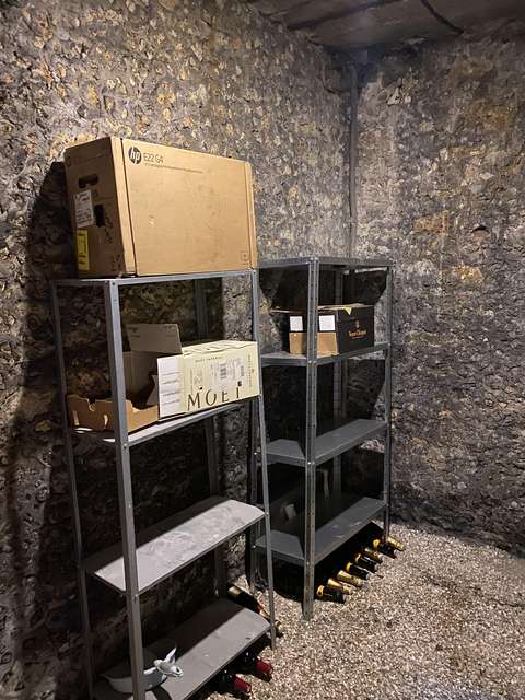 Cave de 7 m2 à louer près du