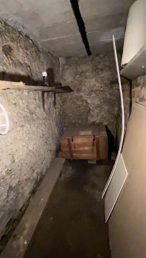 Cave saine dans le 10e arrondissement