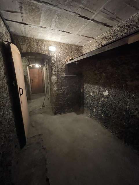 Cave 7 m2 - 58 rue Louise Michel