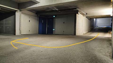 Grand Parking: 1er box fermé du sous sol
