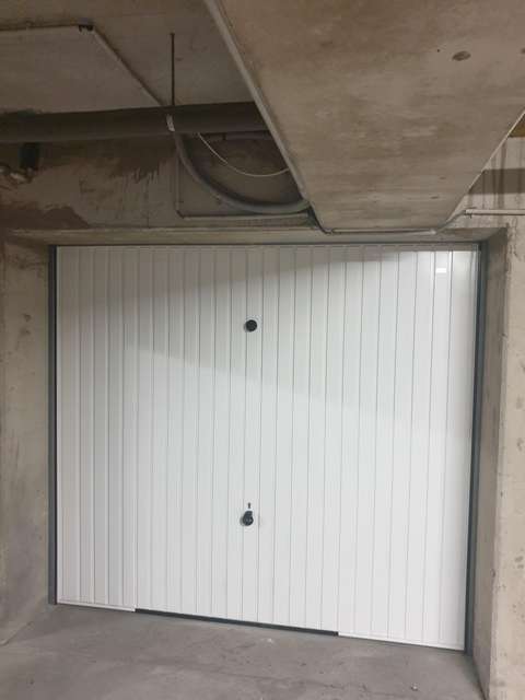 Garage / Stationnement privé 14m²