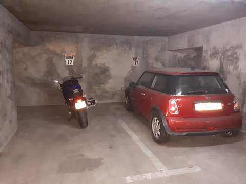 Place de parking sécurisée centre Châtellerault