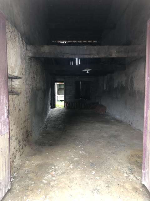 Garage de stockage 136 m2 à Tournay 65