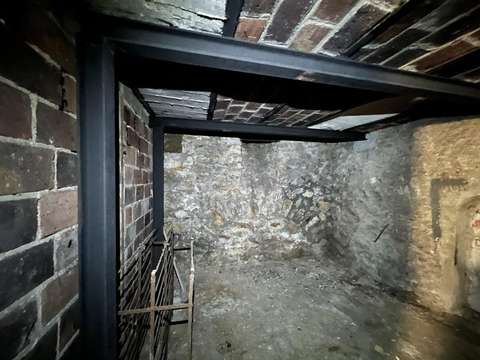 Cave sans humidité en accès libre - 13m²