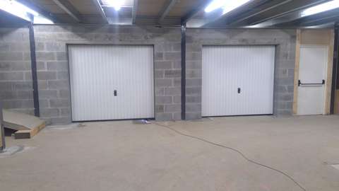 Box de stockage ou garage au RDC
