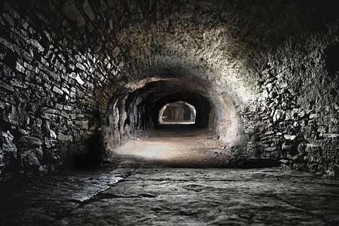 Cave dans la Rue Battant de Besançon, top