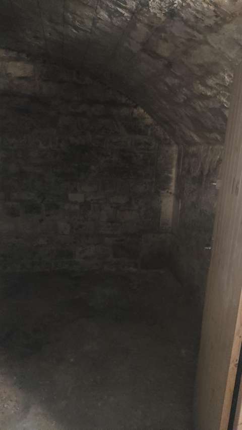 Cave 7m2