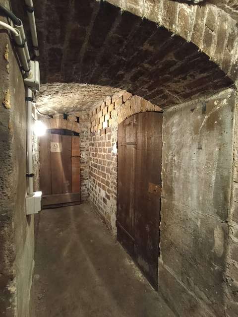 Cave 5m² sécurisé