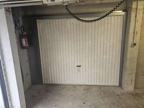 Garage à louer / stationnement