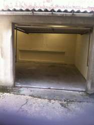 Garage à proximité de la gare à louer