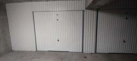 Grand garage de 21 m² à louer