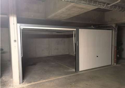 Location parking double fermé et securisé de 25