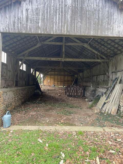 Petit hangar/grange