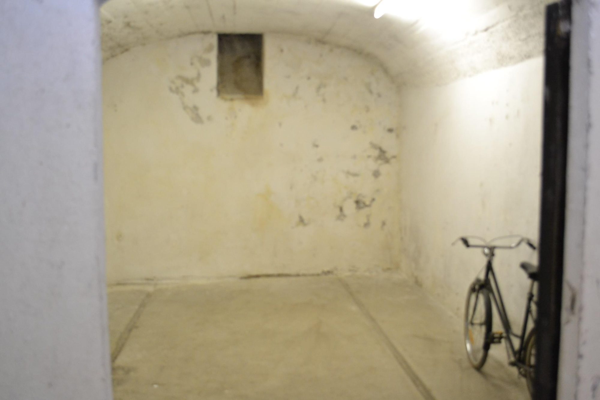 box de stockage sécurisé 12m3 - La Tronche - 38700 - 6 m²