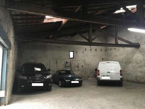 Parking de 100m²