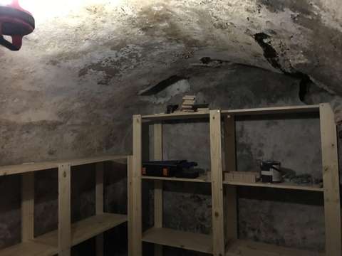 Cave en sous-sol - immeuble sécurisé - Rue