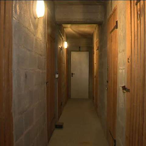 4 caves a louer dans un jolie immeuble