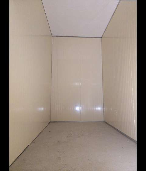 Box 15 m2 à louer dans entrepôt sécurisé