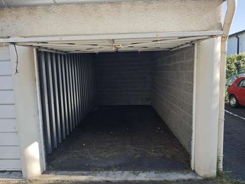 Garage/ Box 15m² - Le Cendre