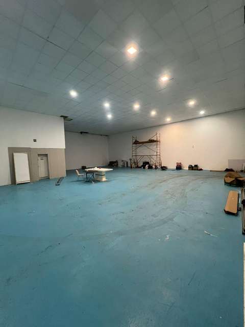 Entrepôt 400m2
