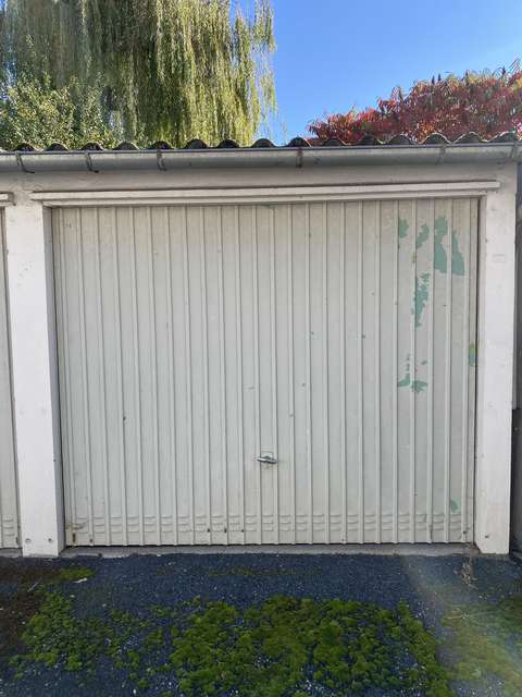 Garage/ Box 14m² à Grand-Couronne