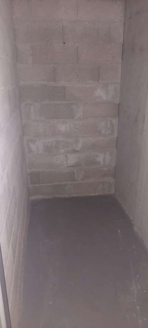 Cave saine 3m2 - rue des Grands champs