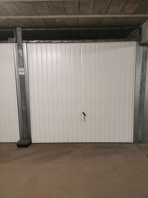 Garage fermé et sécurisé