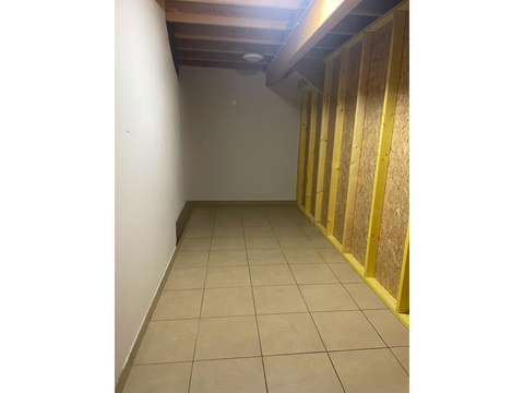 Box de stockage - garde meuble - 7m²