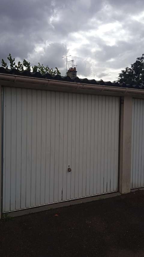 Location Box/Garage sécurisé 16,5m² au Mans - Idéal