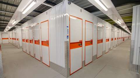 Box intérieur 2 M2 - 5.2 M3 neuf