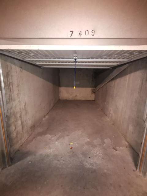 Garage/Box sécurisé à louer à Orléans