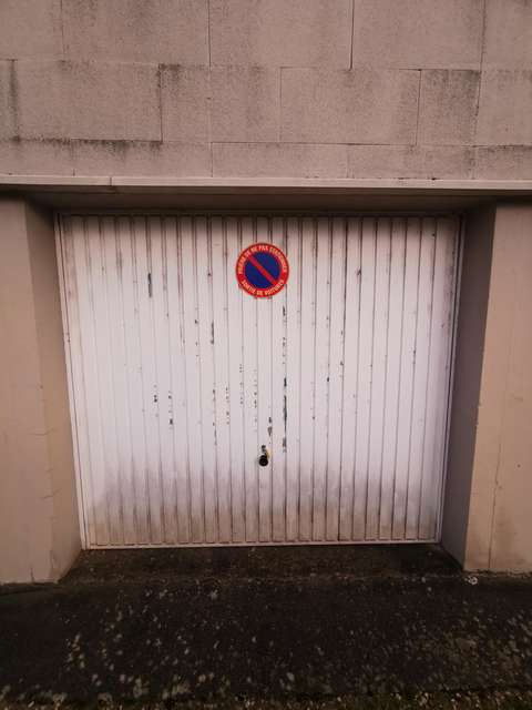 Garage/box fermé à Orléans