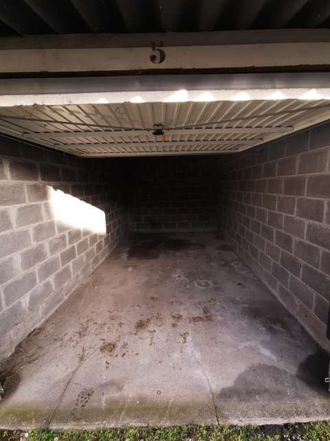 Garage/box fermé à Orléans