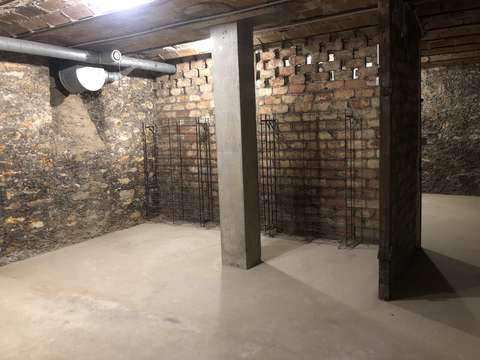 Espace privé • Cave sécurisée 39m2 - Paris
