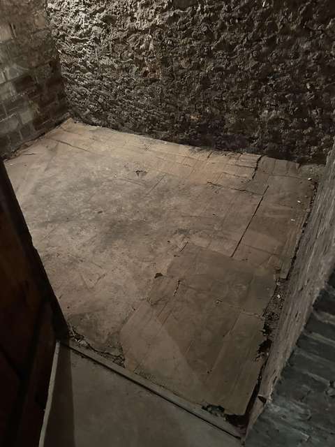 Cave de 5 m² à Courbevoie (Bécon-les-Bruyères)