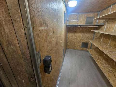Cave saine avec électricité tout équipée et sécurisée
