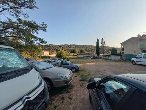 Gardiennage emplacement parking stockage hivernage Véhicules