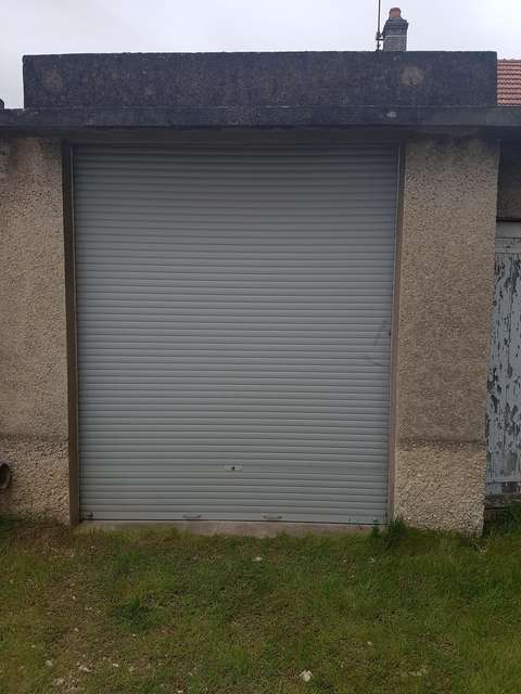 📍 Garage / Box sécurisé à louer –