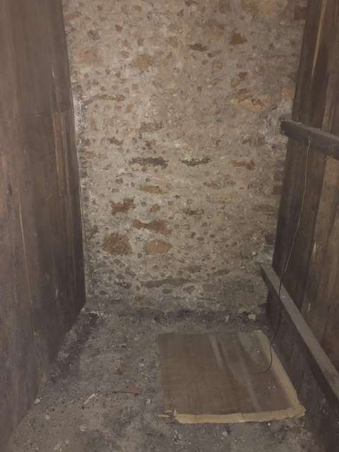 Location de plusieurs caves très saines de 30