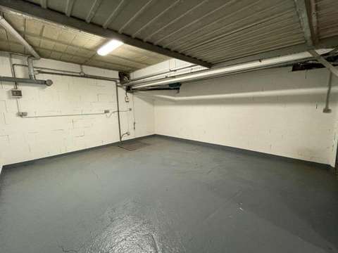 Double box avec électricité 22m2