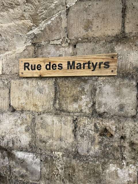 espace MARTYRS dans le 2 eme arrondissement de