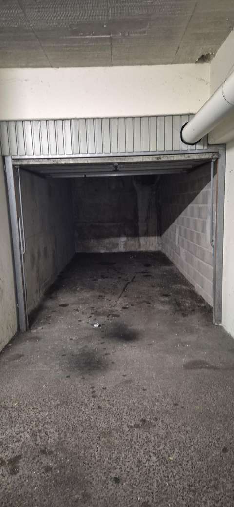 Garage/ box 16m² à Besançon